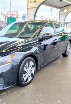 نيسان ألتيما